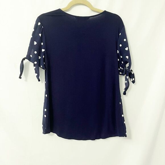 🟢F&F Blue with White Hearts Short Tie sleeve Top Size 6 - Picture 2 of 7